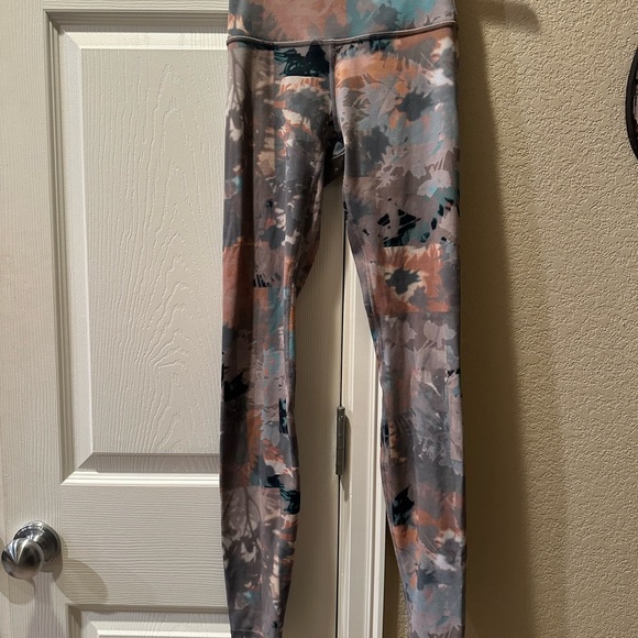 LULULEMON Leggings 🍋 - Picture 2 of 4